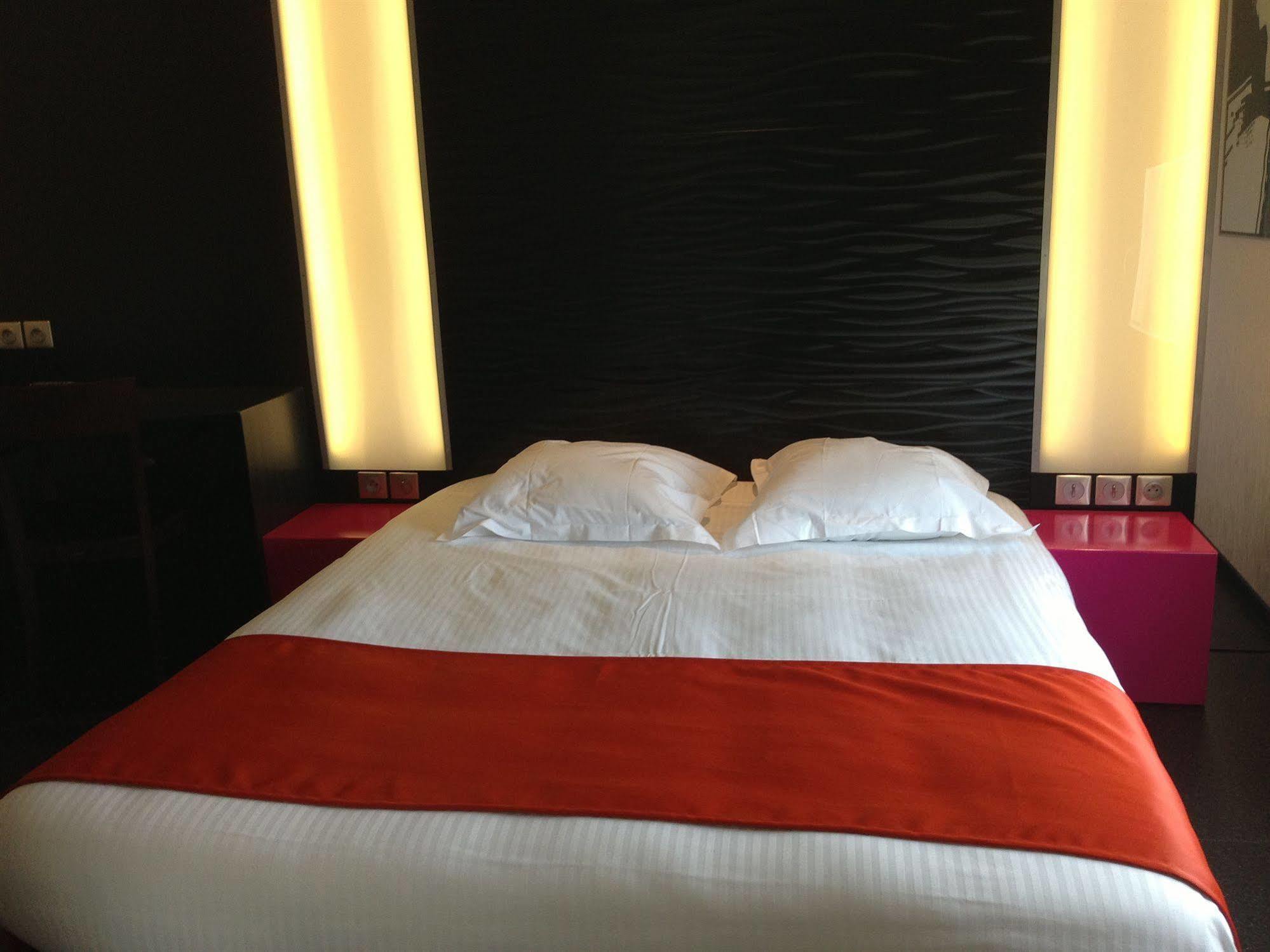 Hotel Gardenia Bordeaux Est Yvrac エクステリア 写真